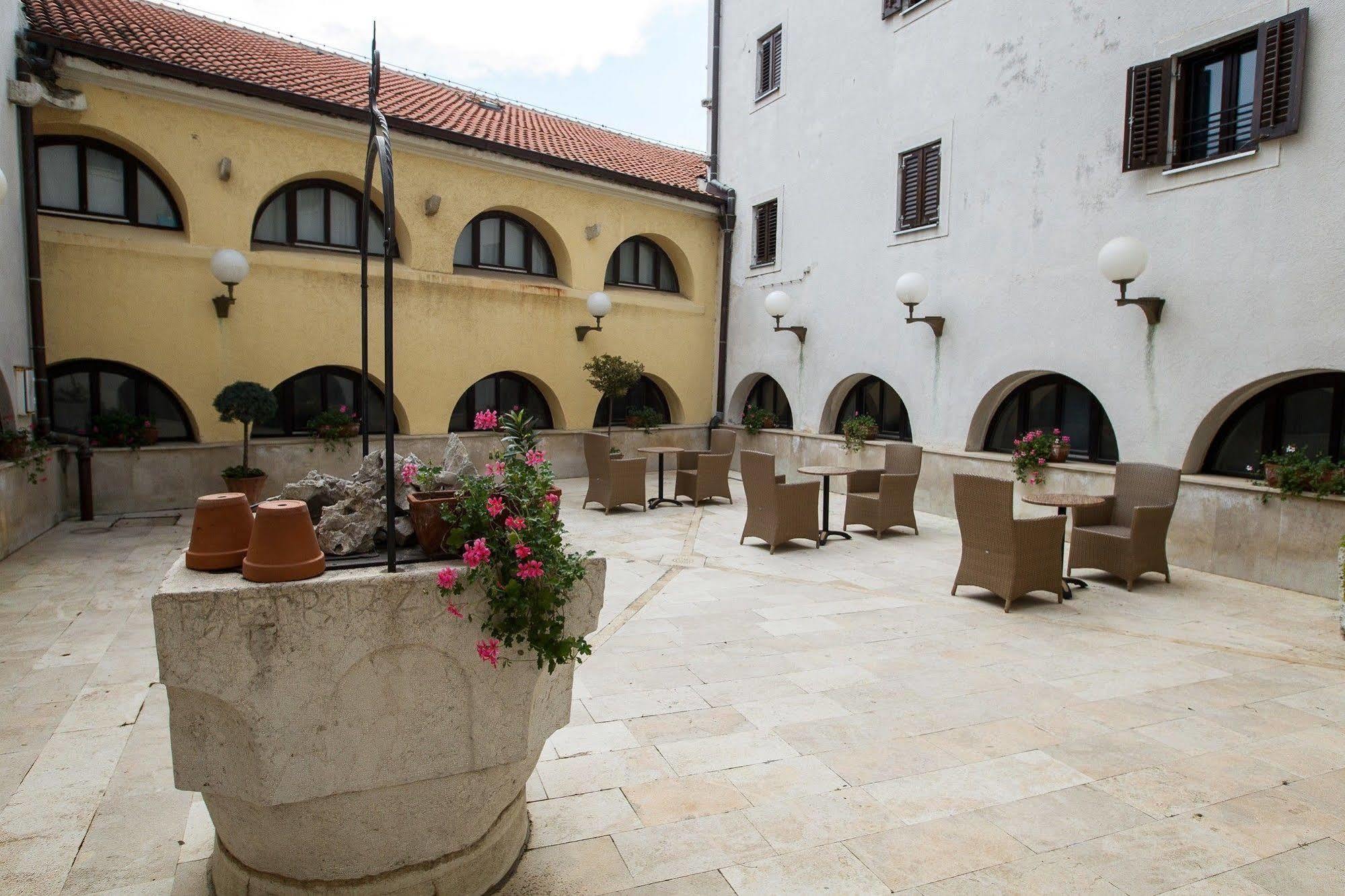 Hotel Kastel Crikvenica Zewnętrze zdjęcie