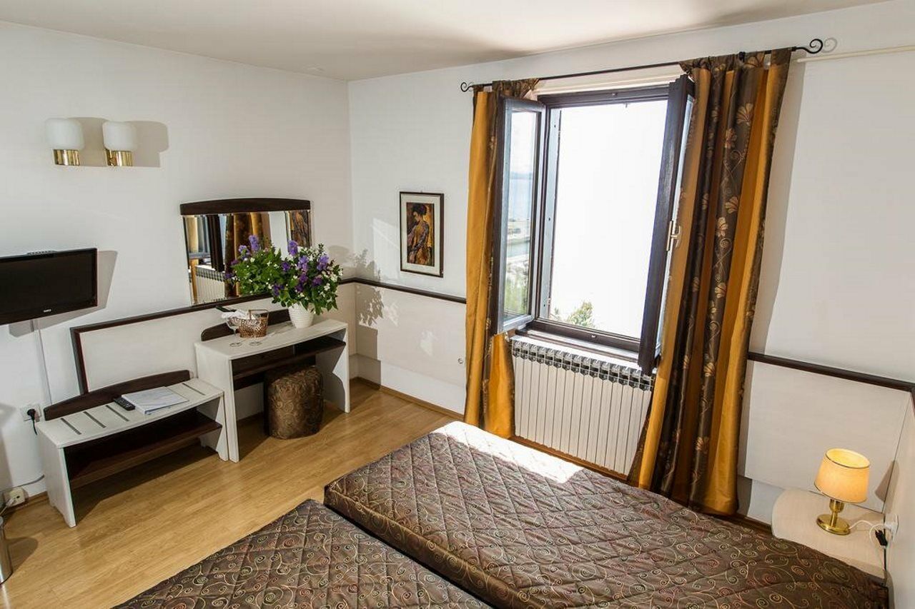Hotel Kastel Crikvenica Zewnętrze zdjęcie